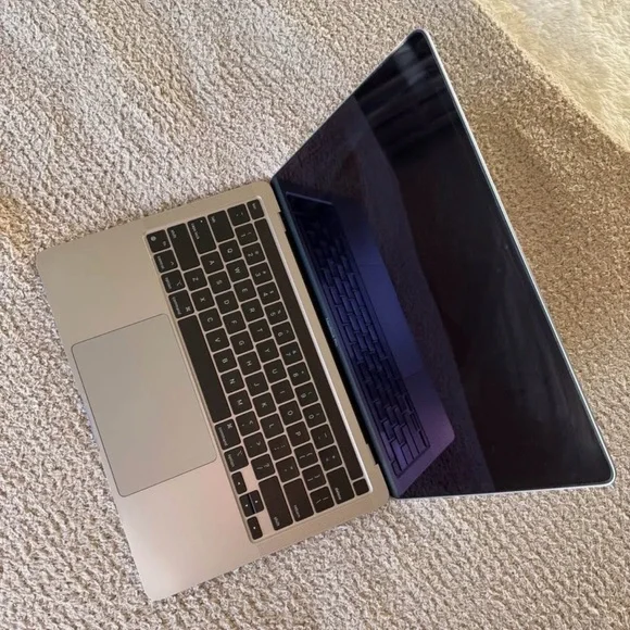 13-inch MacBook Pro with Apple M2 chip